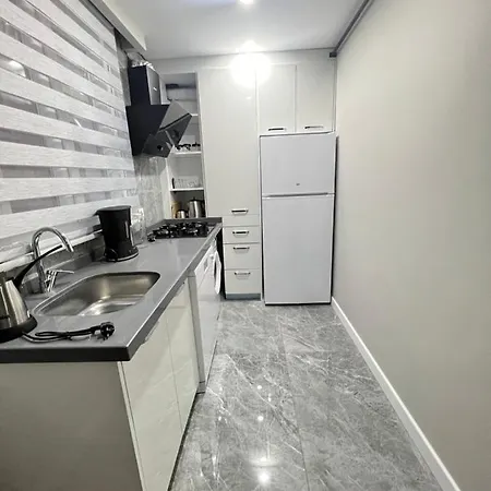 Guenluek Haftalik Istanbul